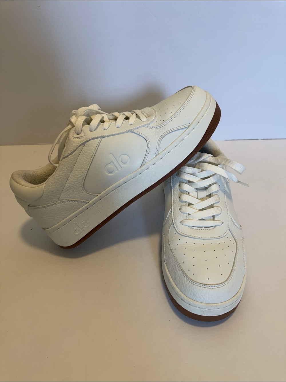 ALO Yoga Unisex Recovery Mode Sneakers